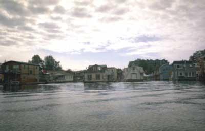 vichouseboats